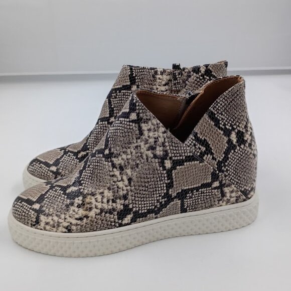 Aerosoles Women's Zirah Sneaker, Roccia, 9.5 Wide - Picture 1 of 6